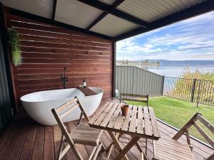 Cudgeree Tiny for Two