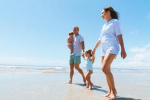 Elegant, Marsh-Front 5-Bed, 4-Bath Home, Sleeps 12