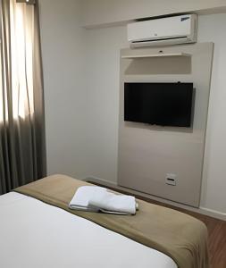 LINDO APARTAMENTO NA QUADRA DA PRAIA EM SANTOS