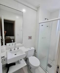 LINDO APARTAMENTO NA QUADRA DA PRAIA EM SANTOS