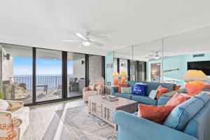 Watercrest Waves! Beachfront 2BR2BA condo, Sleeps 8, Stunning Gulf Views!