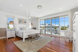 Coastal Luxe - Hampton inspired