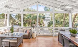 Spacious Family Getaway with Resort Amenities, Guest Cards and Golf Cart Included!