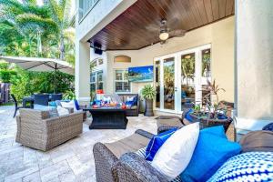 5BR Luxury Mins to Las Olas, Shops and Beach