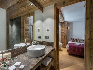Appartement moderne à Val dIsère, 6 pers, accès direct au domaine skiable - FR-1-844-4