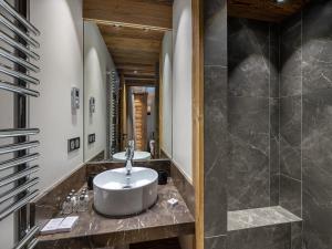 Appartement moderne à Val dIsère, 6 pers, accès direct au domaine skiable - FR-1-844-4