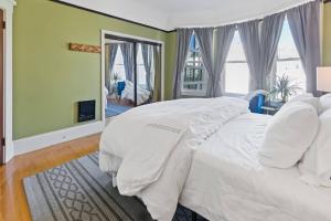 Private Cozy Room in a Shared SF Home - Room 3