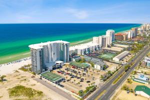 Beachfront Bliss! 2BR 2BA Stunning views! Sleeps 8! Beach Chair Service!