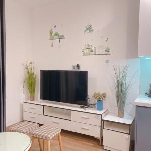 Wonderful Studio Apt In G3 Vinhomes Green Bay Near Vincom Mall and Grand Plaza