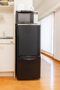 JR Kamata Station is a 3-minute walk, Shinagawa is 7 minutes by train, and Keikyu Kamata Station has direct access to Haneda Airport, Tokyo, Shinagawa, Yokohama, and Ueno