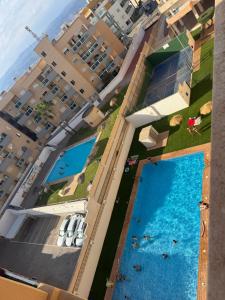 piso avda sabinal con piscina