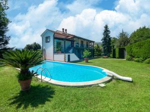 Apartment in Marche near Lame Rosse