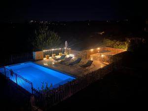 Maisons de vacances Les terrasses des pourquiers : Maison 3 Chambres 