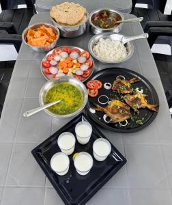 Mishita Resort couple friendly with pool near beach