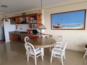 Apartamento en Colina de Playa El Angel