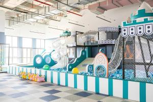 Chambay Golden Breeze Palm