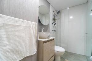 Cozy Spring Flat in Laureles