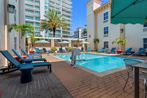 Hampton Inn & Suites St. PetersburgDowntown