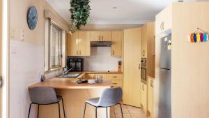 Shoal Bay Townhouse with Spa