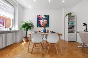 Stay COZY - TOP LAGE - Kingsize Betten - Parkplatz - Balkon - Netflix