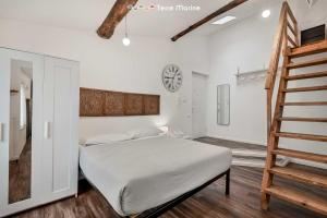 Maestrale 11, Terre Marine