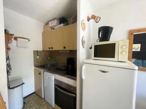 Résidence Equinoxe - studio face aux pistes en centre de station MAE-5291