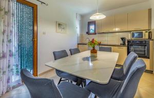 Holiday Home Kavran With Fireplace 03