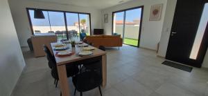 Villa neuve Hemera , 8 couchages, piscine & plage