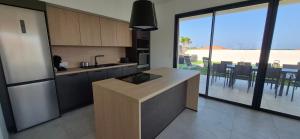 Villa neuve Hemera , 8 couchages, piscine & plage