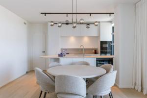 Huswell - Coastal Luxury unit with Panoramic View