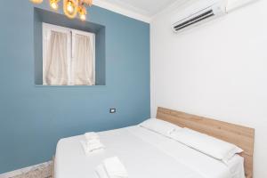 Modern Historic Home - by OpenRoma