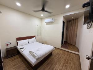 Hotel Marine Line Near Marine Drive & Cricket Stadium, South Mumbai
