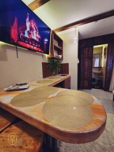 El Nissi Staycation, THE DELUXE CABIN, Enchanted Kingdom