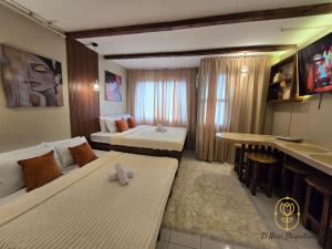 El Nissi Staycation, THE DELUXE CABIN, Enchanted Kingdom