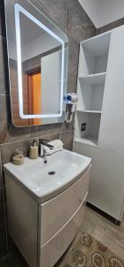 Luxury Studio Beach Pool & Spa Resort 20m de plaja