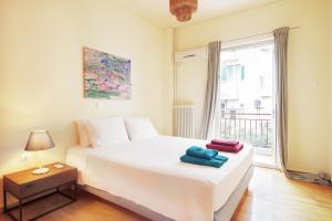 Modern & Homely apartment with balcony