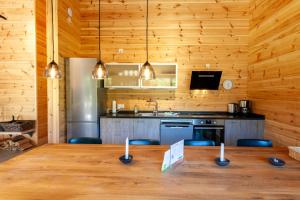Ferienhaus Blockhouse 8 mit Sauna, Terrasse und Grill