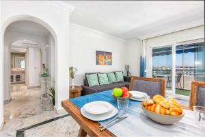 Apartment in Puerto Banus with pool views and parking