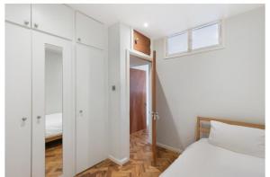 2 Bedroom Apartment Queensway