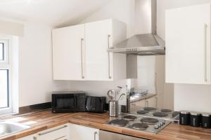 Modern 2-Bed Apartment with Garden – Pontcanna