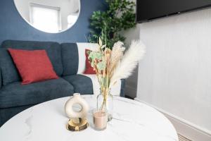 Modern 2-Bed Apartment with Garden – Pontcanna