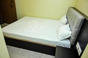 SRI GURUPRIYA PG HOUSe