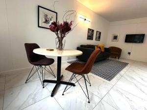 Cozy nest in the town city