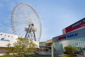 Minamisenri Crystal Hotel