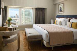 Junior Suite with River View room in Tivoli Oriente Hotel