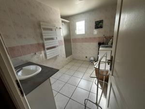 Maisons de vacances Jolie maison avec piscine : photos des chambres