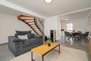 Ferienwohnung Seehus - Modernes Ferienhaus mit Sauna, Seezugang und Bootsanlegeplatz