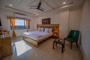 Clarks Collection Somnath