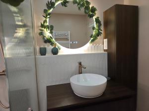 T3 Debourg, balcon, proche métro B