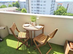 Appartements T3 Debourg, balcon, proche metro B : photos des chambres